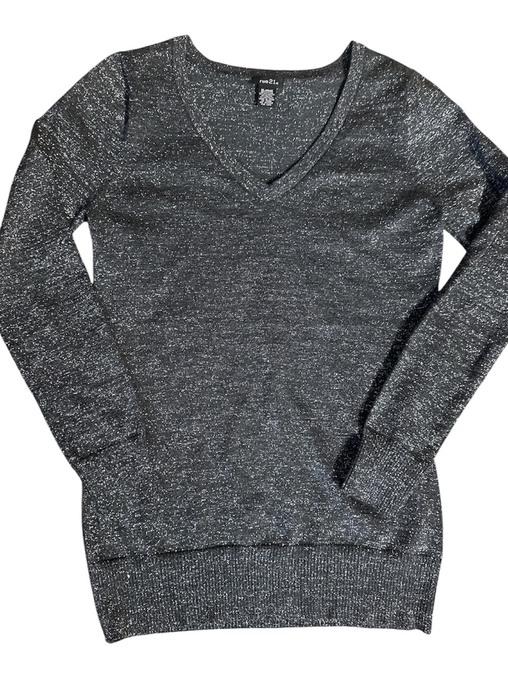 Rue21 Women's Silver Metallic Shimmer V-Neck Long Sleeve lightweight Sweater. XL